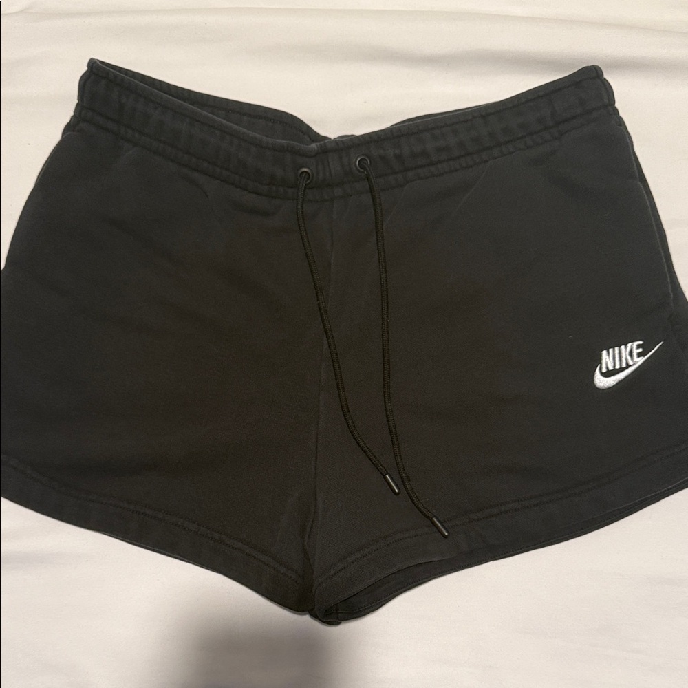 Nike Black Fleece Shorts – Size M